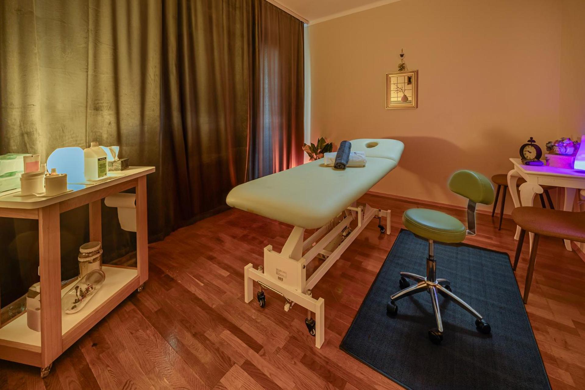 Bük Apartman Hotel מראה חיצוני תמונה