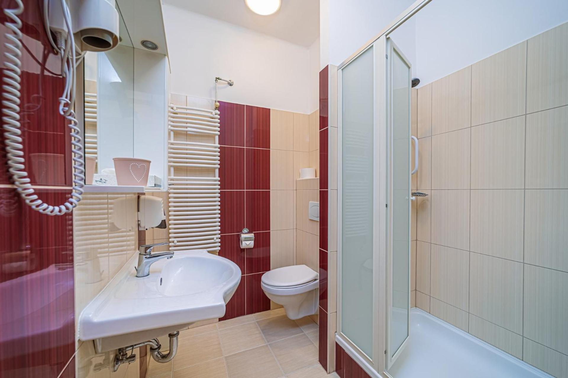 Bük Apartman Hotel מראה חיצוני תמונה