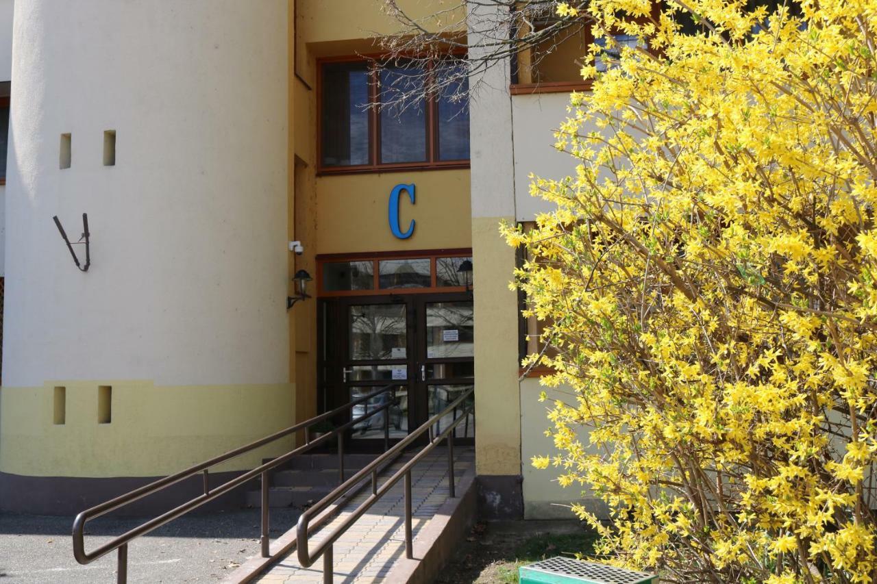 Bük Apartman Hotel מראה חיצוני תמונה
