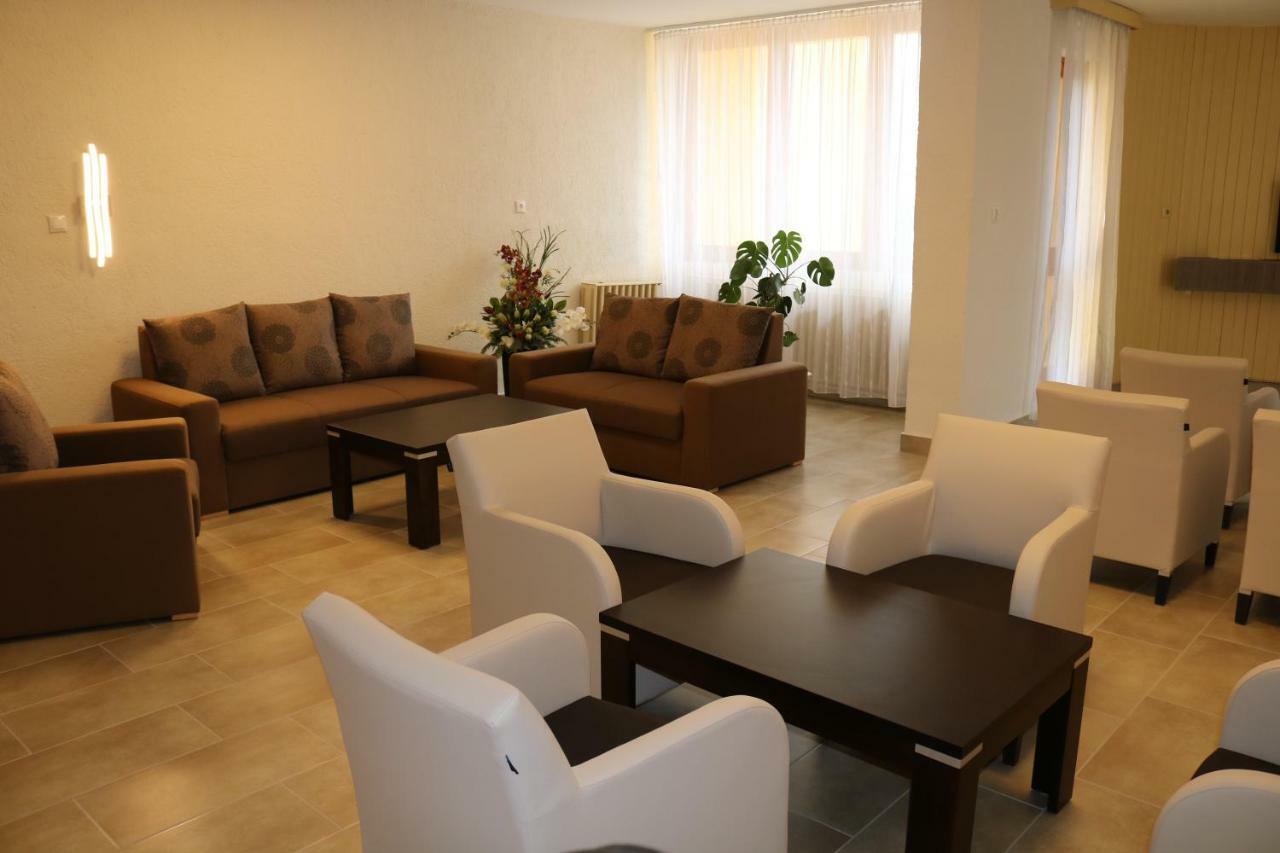 Bük Apartman Hotel מראה חיצוני תמונה